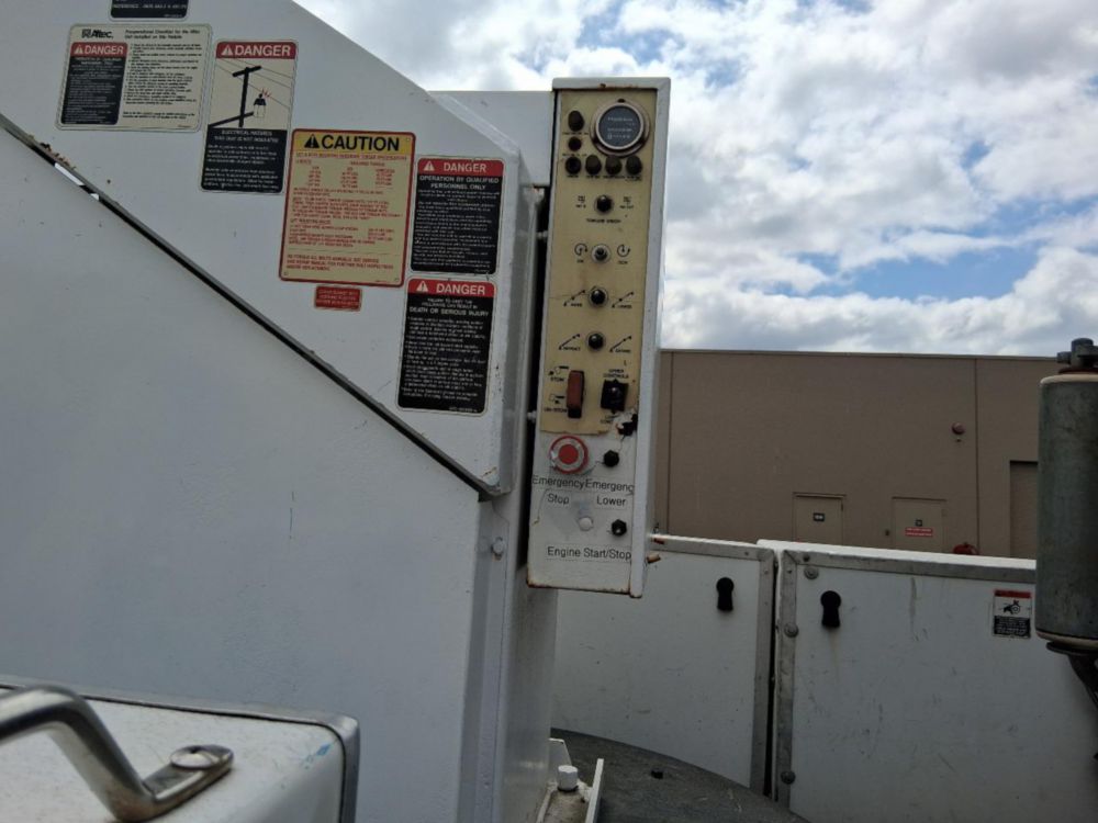 2007 Int'l 4300 Altec Cable Placer Truck
