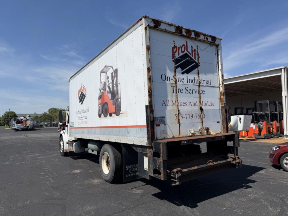 2007 Freightliner M2 Under CDL Box Truck