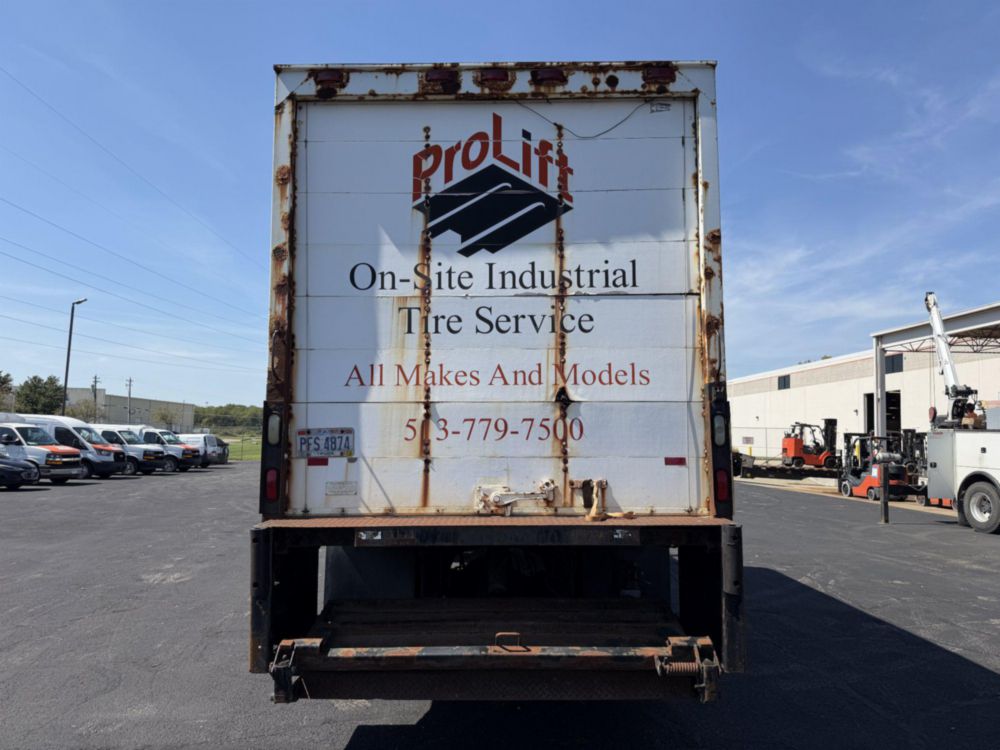 2007 Freightliner M2 Under CDL Box Truck