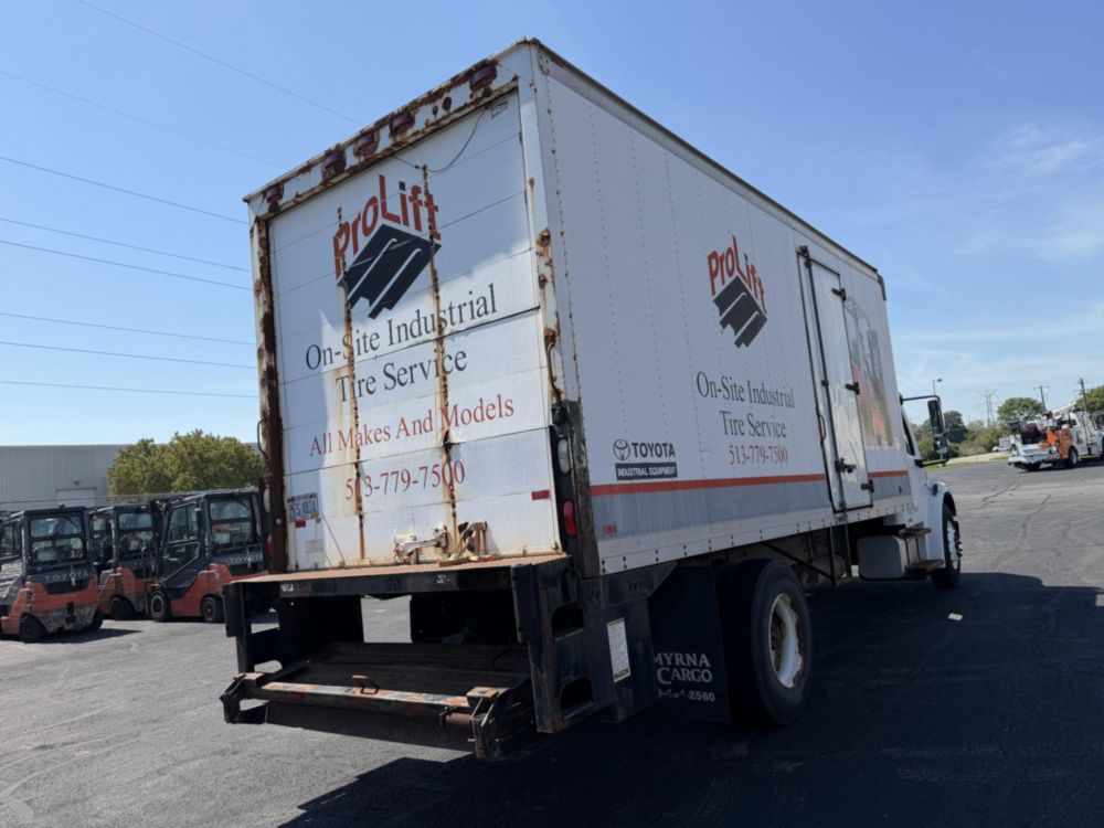 2007 Freightliner M2 Under CDL Box Truck