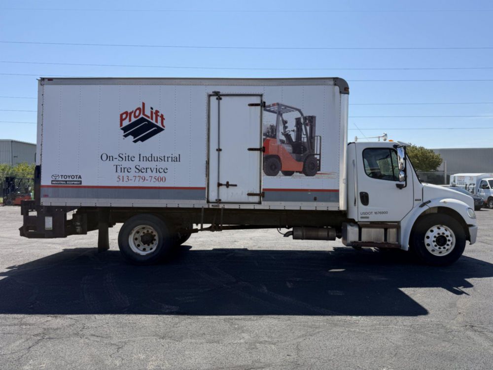 2007 Freightliner M2 Under CDL Box Truck