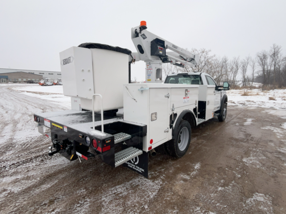 2026 Ford F550 4x4 Versalift SST-40-EIH Bucket Truck