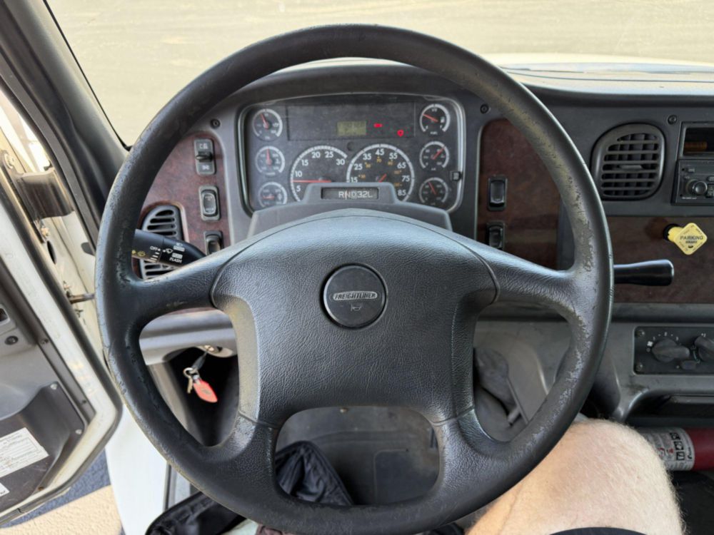 2007 Freightliner M2 Under CDL Box Truck