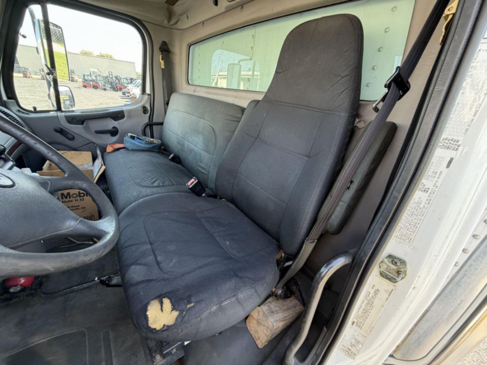 2007 Freightliner M2 Under CDL Box Truck