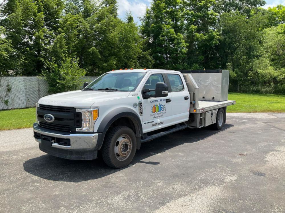2017 Ford F-550 Crew Cab Flatbed Truck