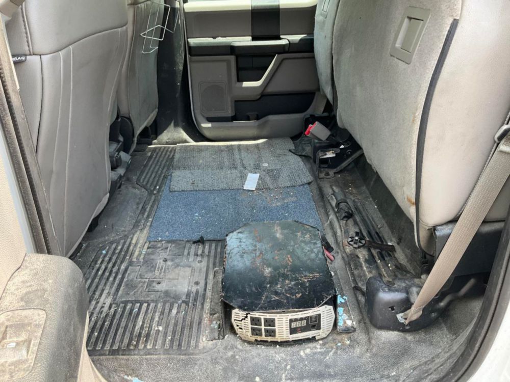2017 Ford F-550 Crew Cab Flatbed Truck