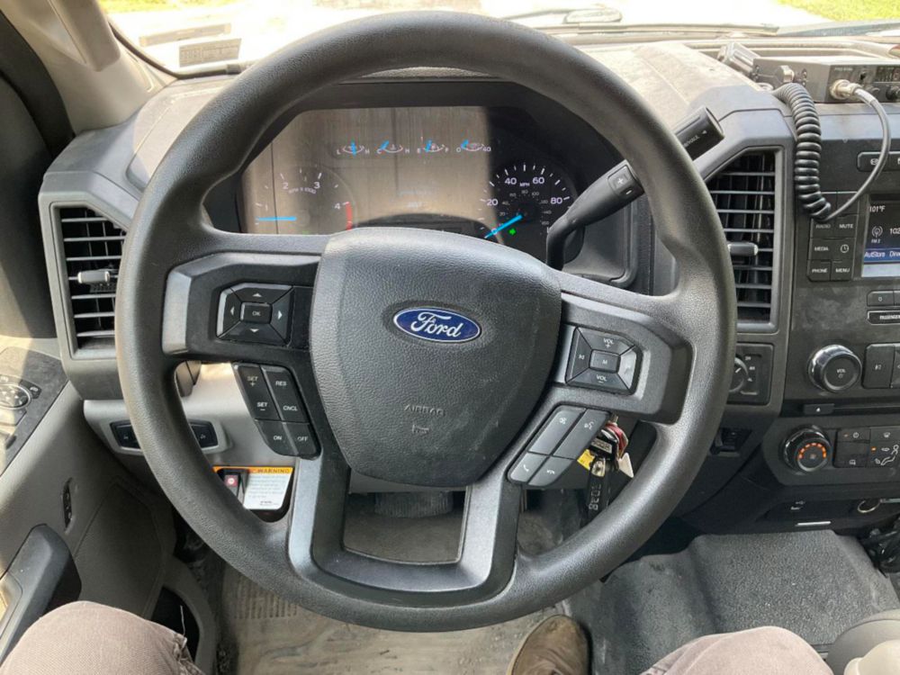 2017 Ford F-550 Crew Cab Flatbed Truck