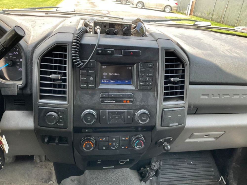 2017 Ford F-550 Crew Cab Flatbed Truck