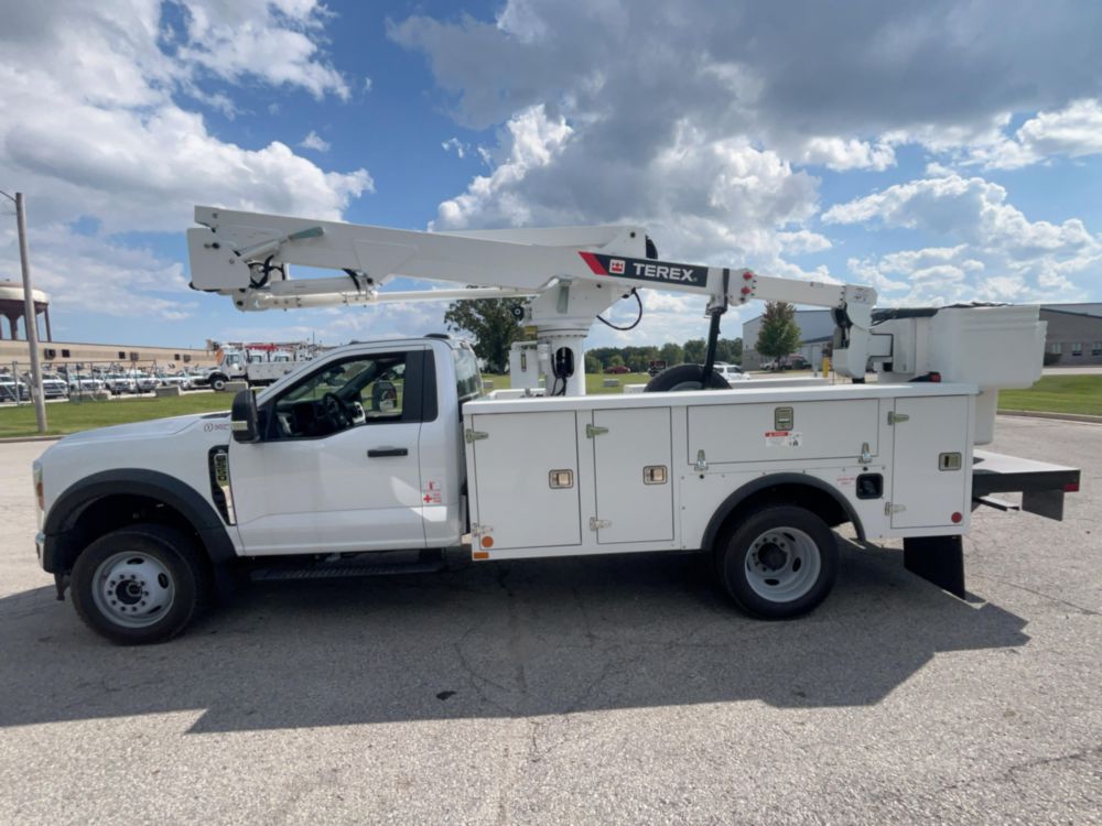 2026 Ford F550 4x4 Terex Utilities LT40 Bucket Truck