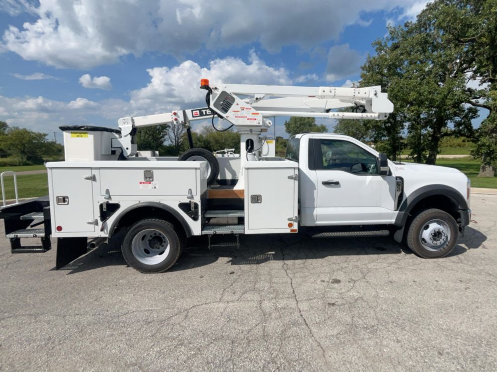 2026 Ford F550 4x4 Terex Utilities LT40 Bucket Truck