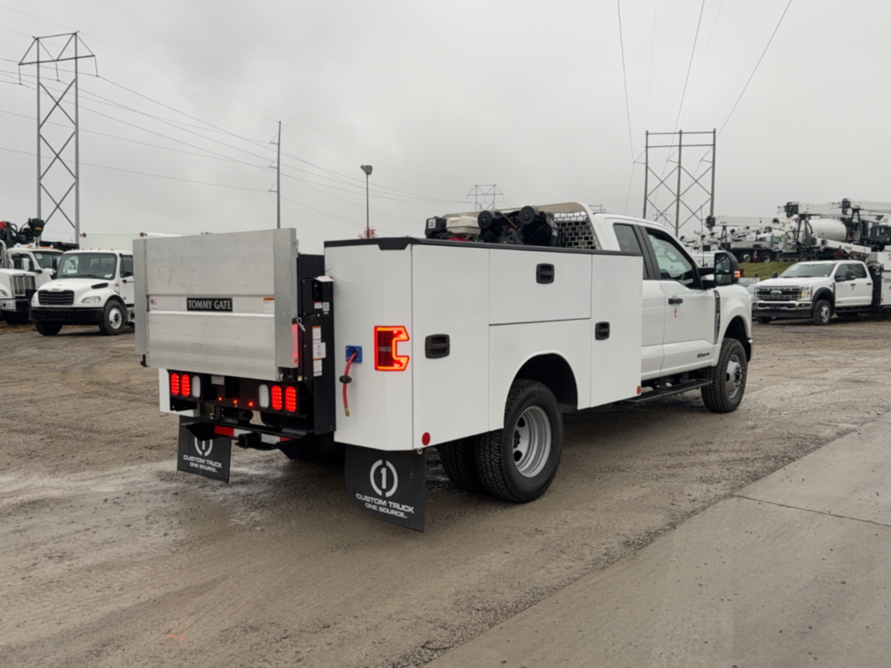 2026 Ford F350 4x4 Service Truck