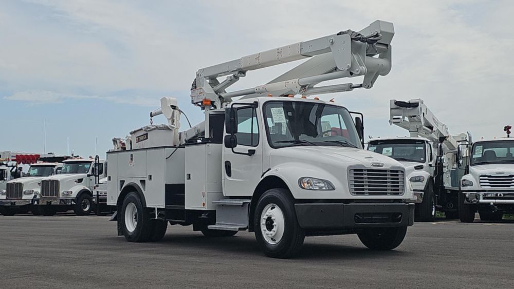 2016 Freightliner M2106 4x2 Terex TL55 Bucket Truck