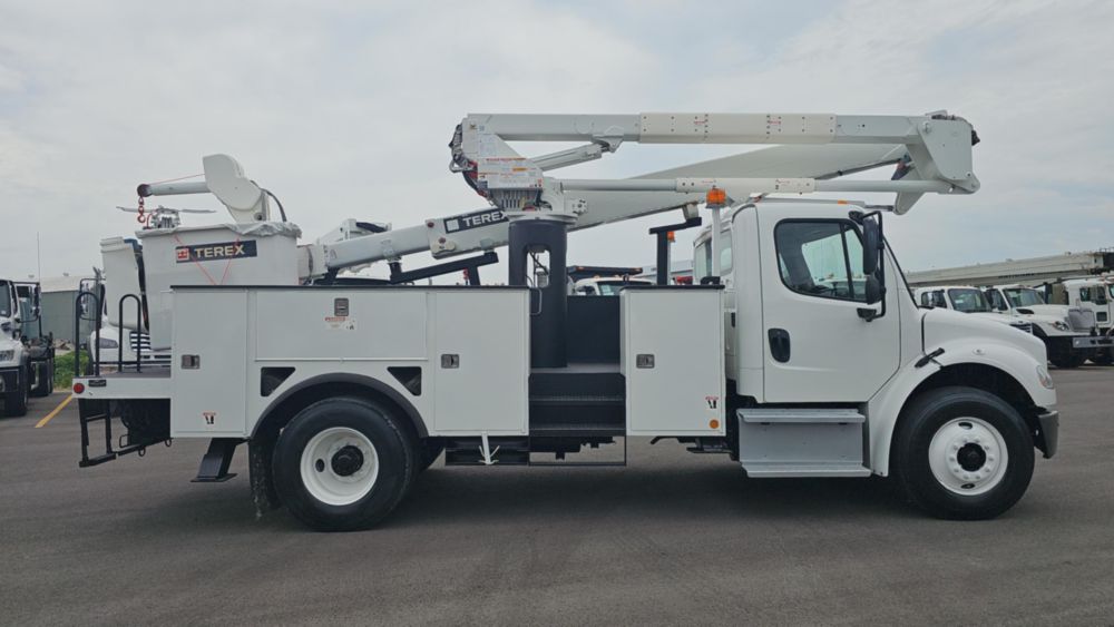 2016 Freightliner M2106 4x2 Terex TL55 Bucket Truck