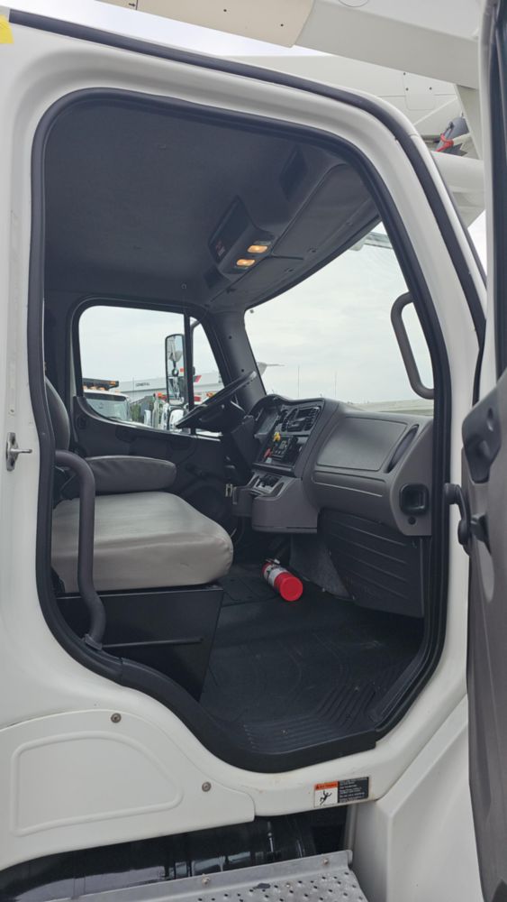 2016 Freightliner M2106 4x2 Terex TL55 Bucket Truck