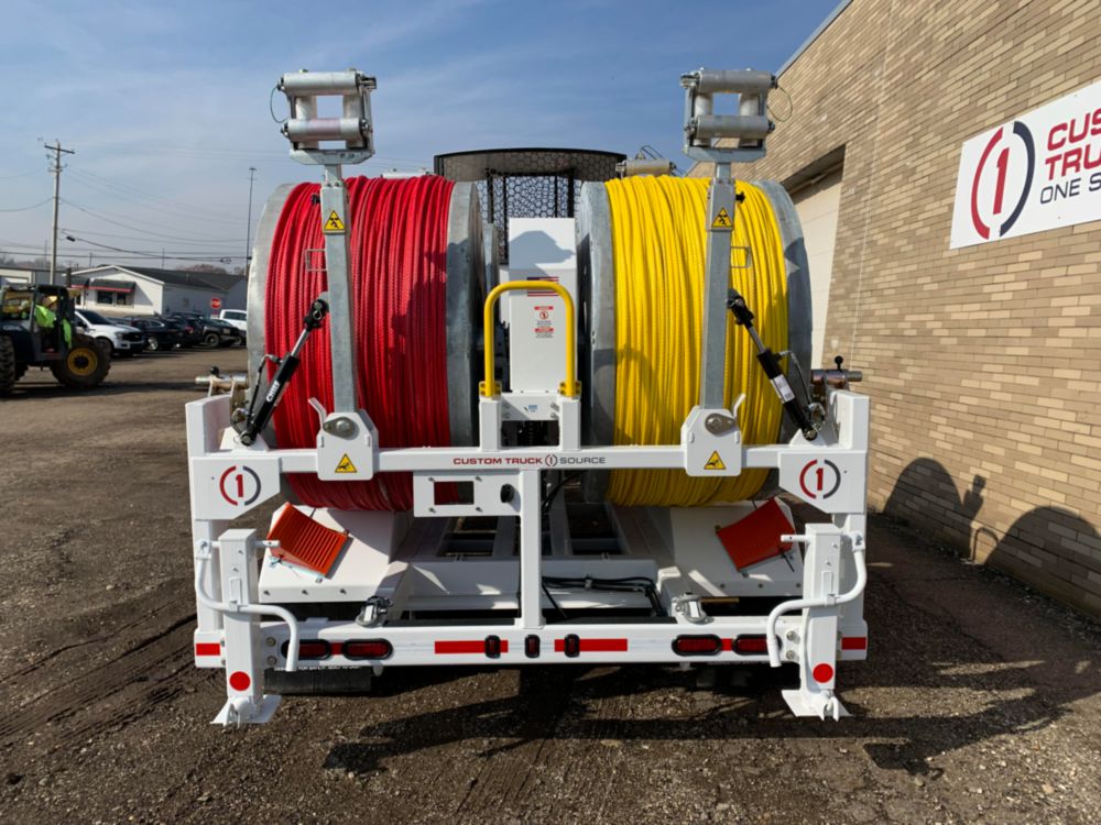 4,000 lbs 16,500 ft of 5/8" rope Four Drum Puller