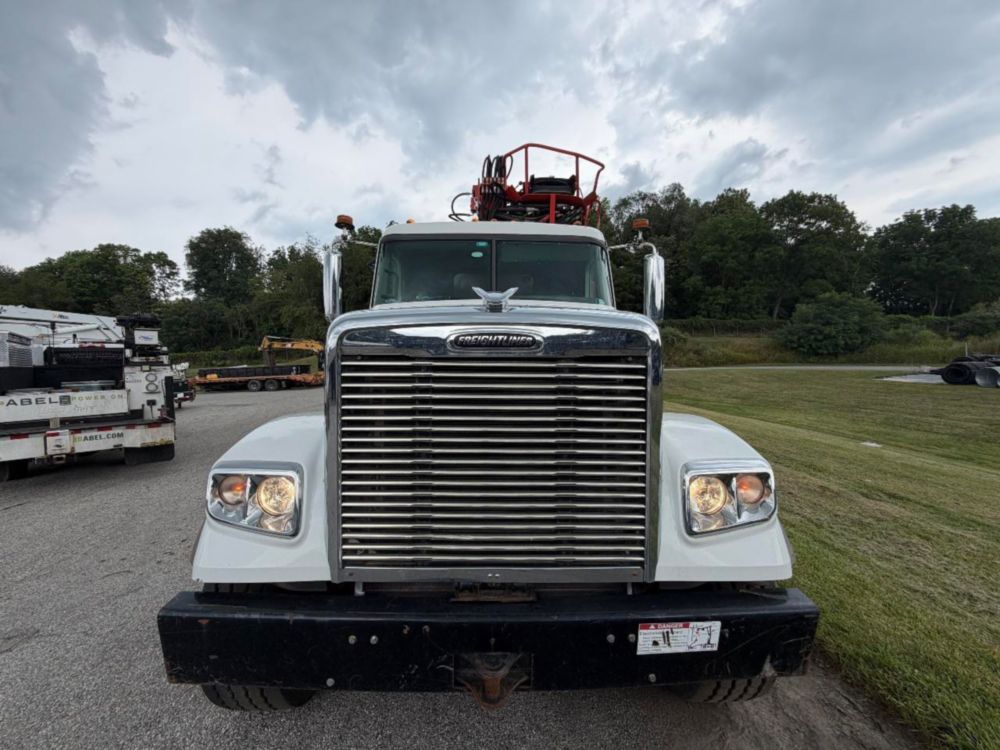 2016 Quad Serco 230 Grapple Truck