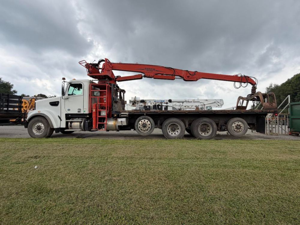 2016 Quad Serco 230 Grapple Truck