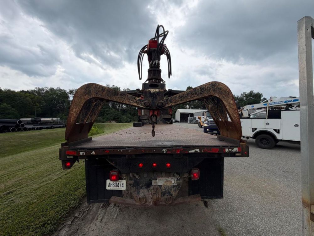 2016 Quad Serco 230 Grapple Truck
