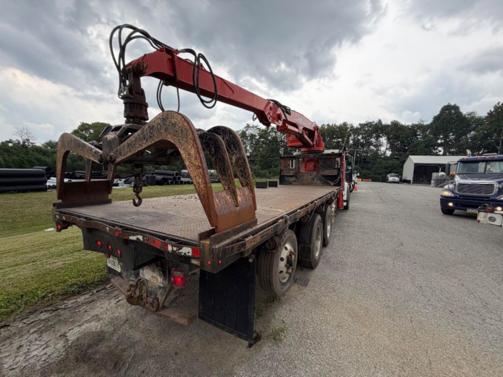 2016 Quad Serco 230 Grapple Truck