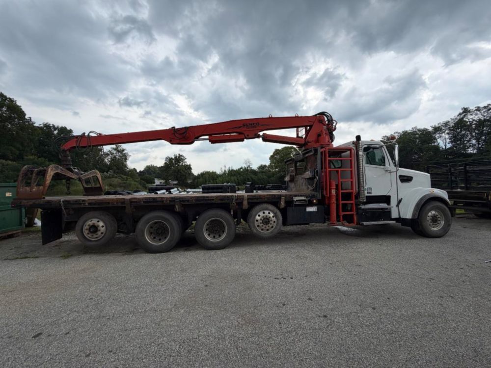 2016 Quad Serco 230 Grapple Truck