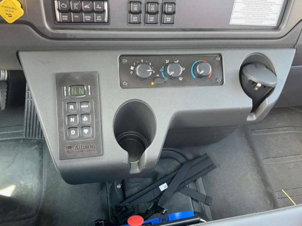 2025 Freightliner 114SD 8x4 Fassi F425SE Drywall Crane Truck