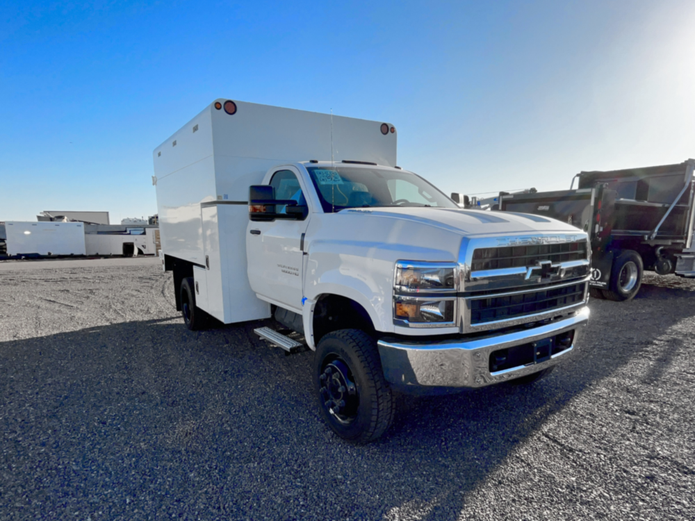 2023 Chevrolet 6500 4x4 Arbortech 11x66 Chip Truck