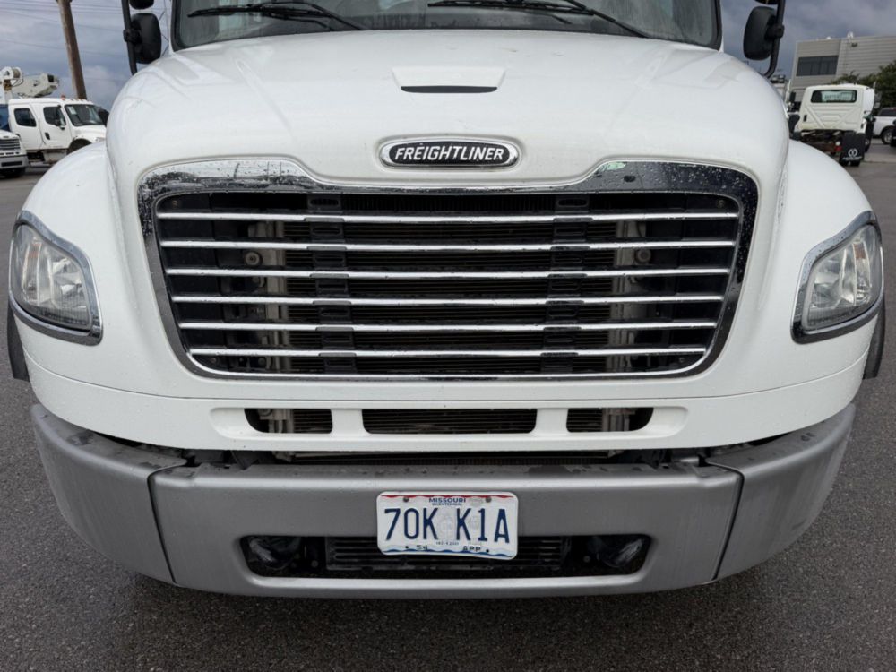 2020 Freightliner M2-112 24' Tandem Flatbed Truck