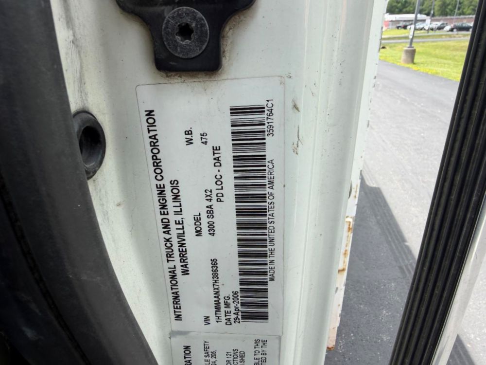 2007 Int'l 4300 Terex HRX-55 Material Handler Bucket Truck