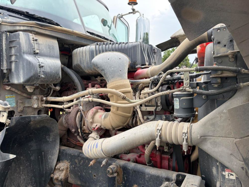 2016 Quad Serco 230 Grapple Truck