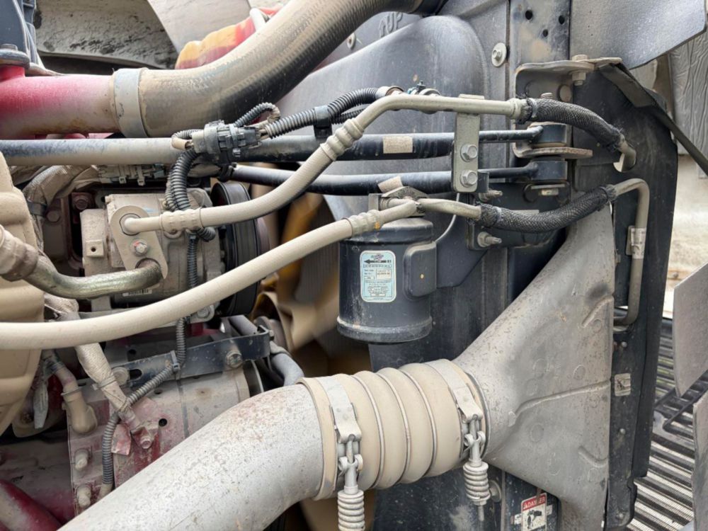 2016 Quad Serco 230 Grapple Truck