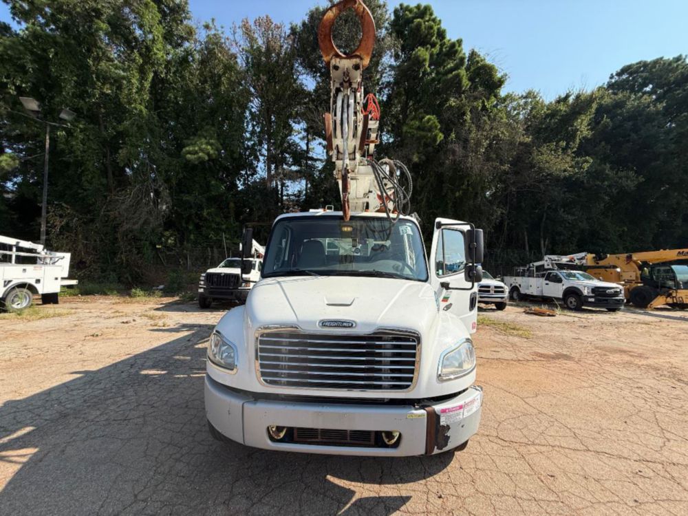 Terex Commander 4047 Digger Derrick on 2016 Freightliner M2106 4x2
