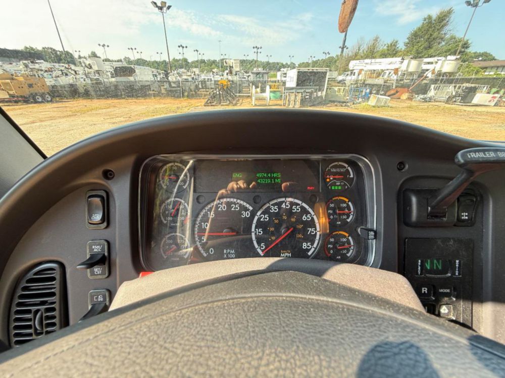 Terex Commander 4047 Digger Derrick on 2016 Freightliner M2106 4x2