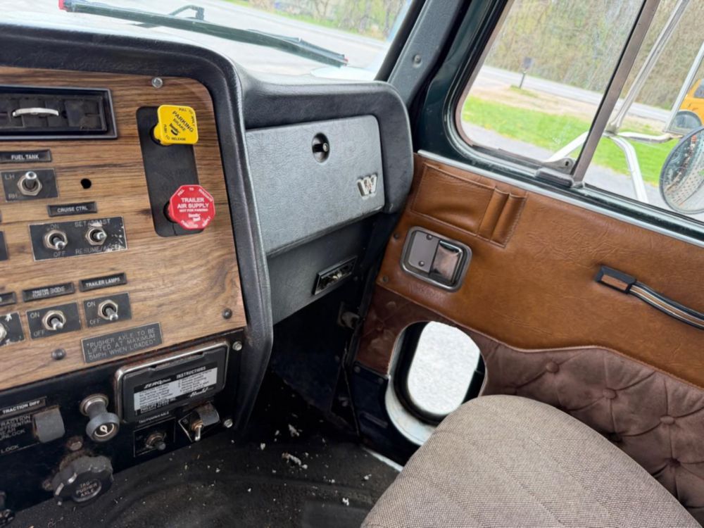 1995 Westernstar 4900 Log Loader Truck