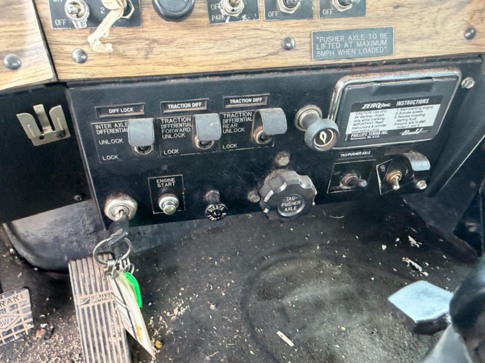 1995 Westernstar 4900 Log Loader Truck