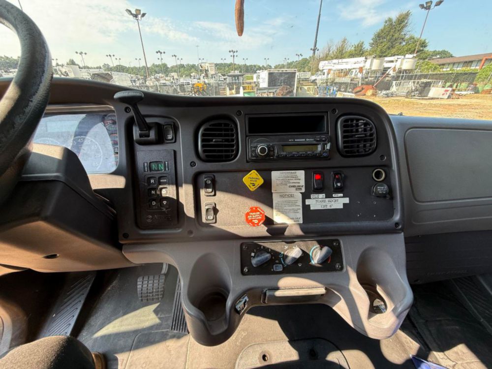 Terex Commander 4047 Digger Derrick on 2016 Freightliner M2106 4x2
