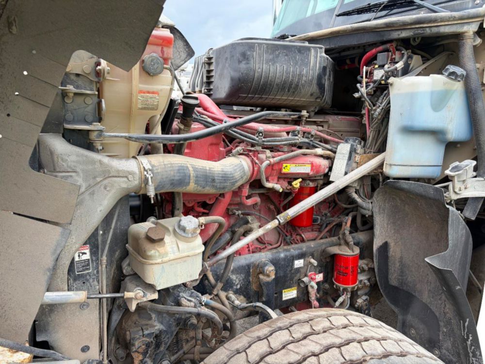 2016 Quad Serco 230 Grapple Truck