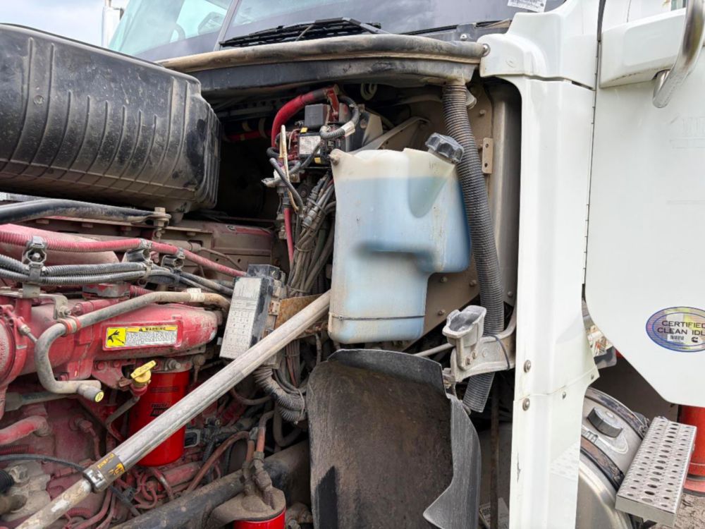 2016 Quad Serco 230 Grapple Truck