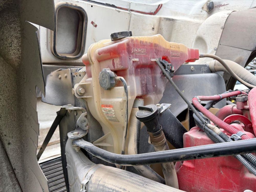 2016 Quad Serco 230 Grapple Truck