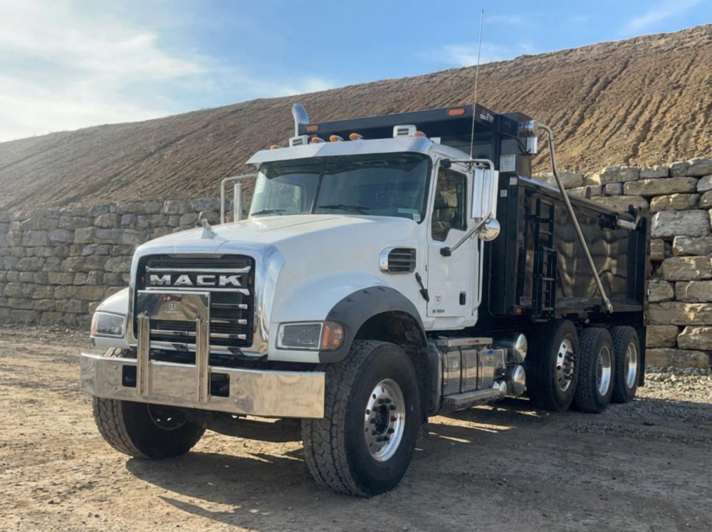 2026 Mack GR84FR 8x4 17' 6" Load King Dump Truck