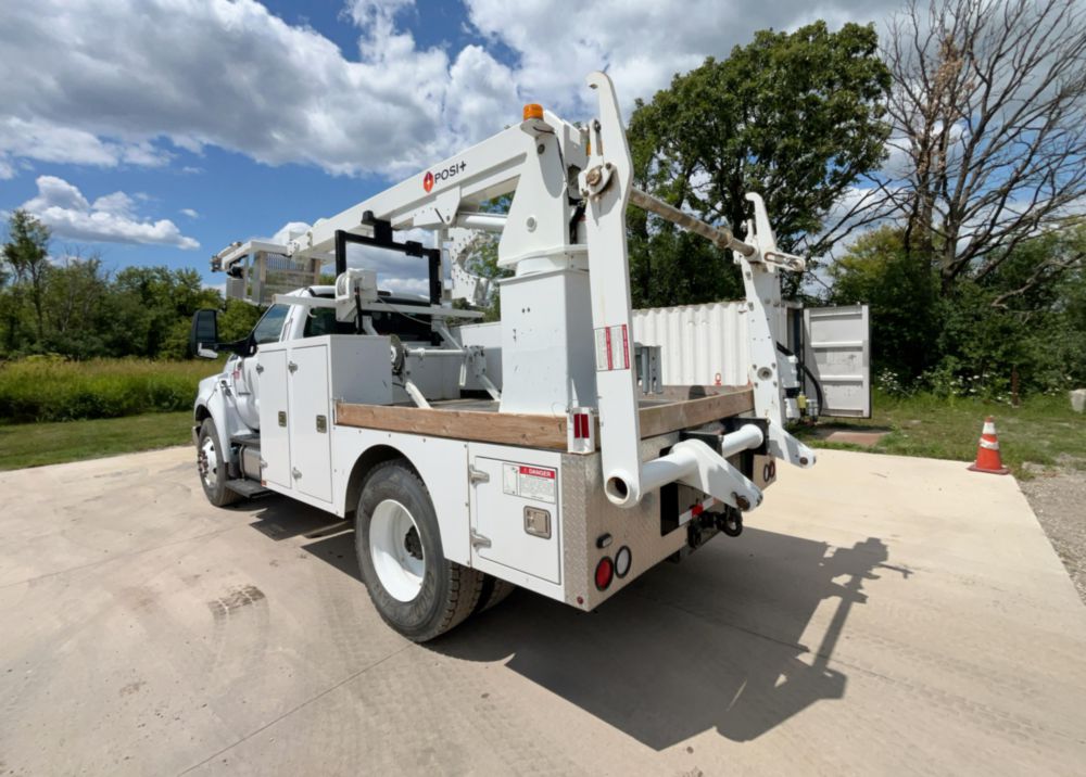 2023 Ford F-750 4x2 Posi+ 800-40 Cable Placer