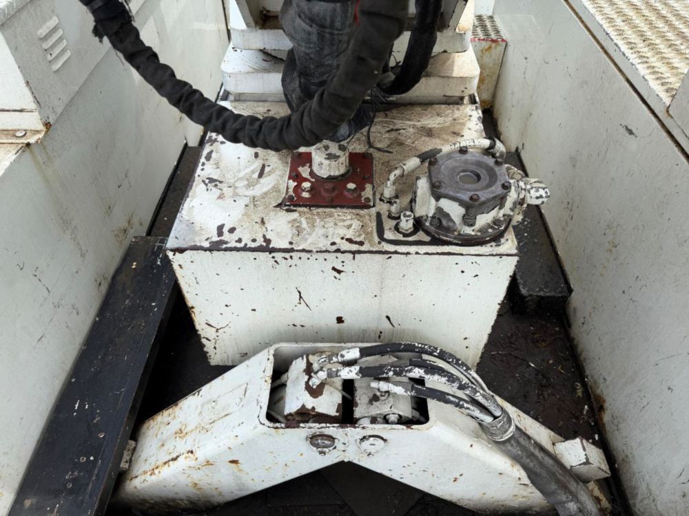 2007 Int'l 4300 Terex HRX-55 Material Handler Bucket Truck