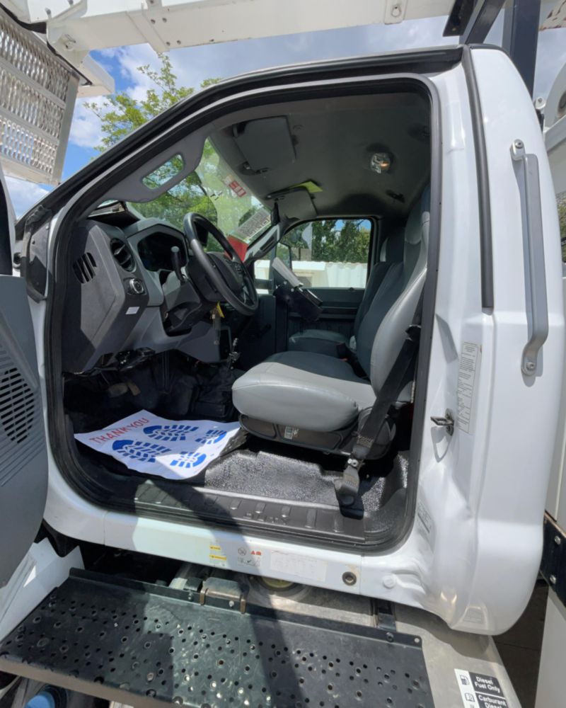 2023 Ford F-750 4x2 Posi+ 800-40 Cable Placer