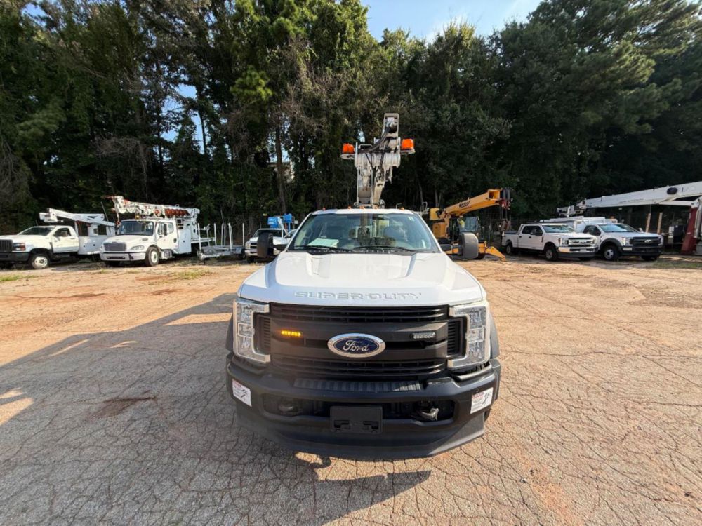 Versalift STP-36-NE Cable Placer on 2019 Ford F550 4x2