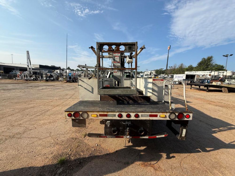 Versalift STP-36-NE Cable Placer on 2019 Ford F550 4x2