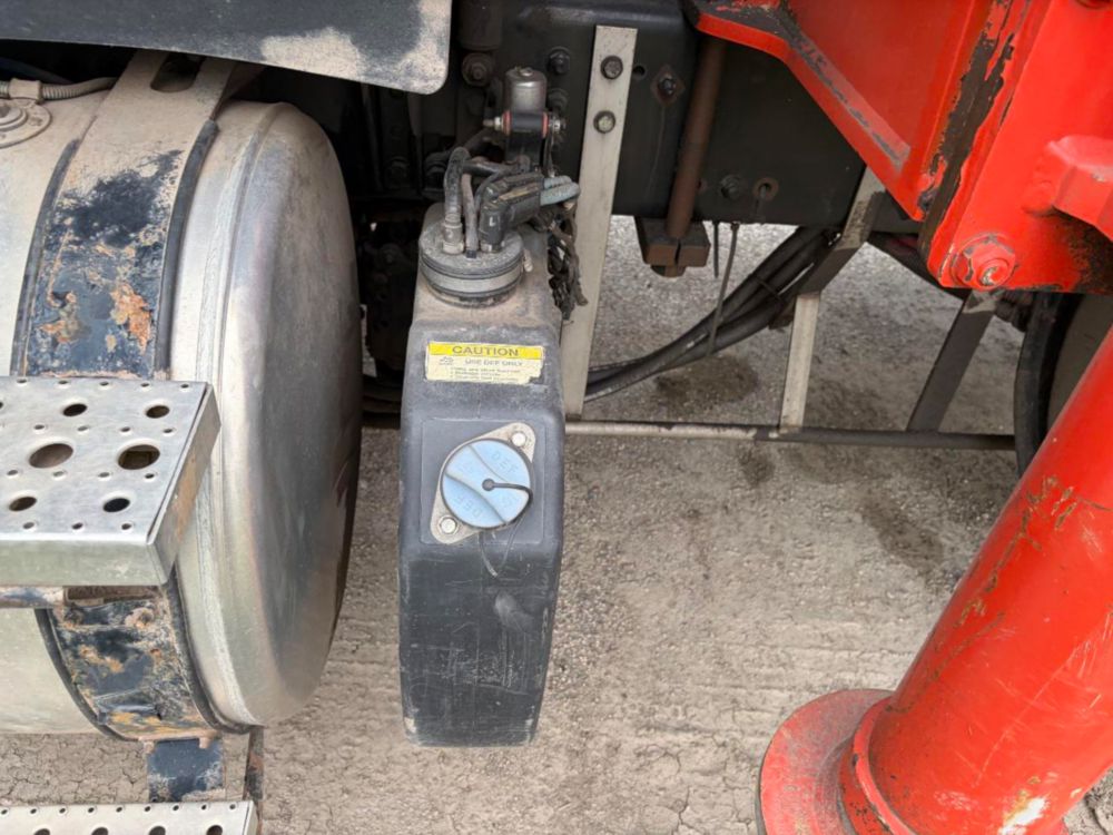 2016 Quad Serco 230 Grapple Truck