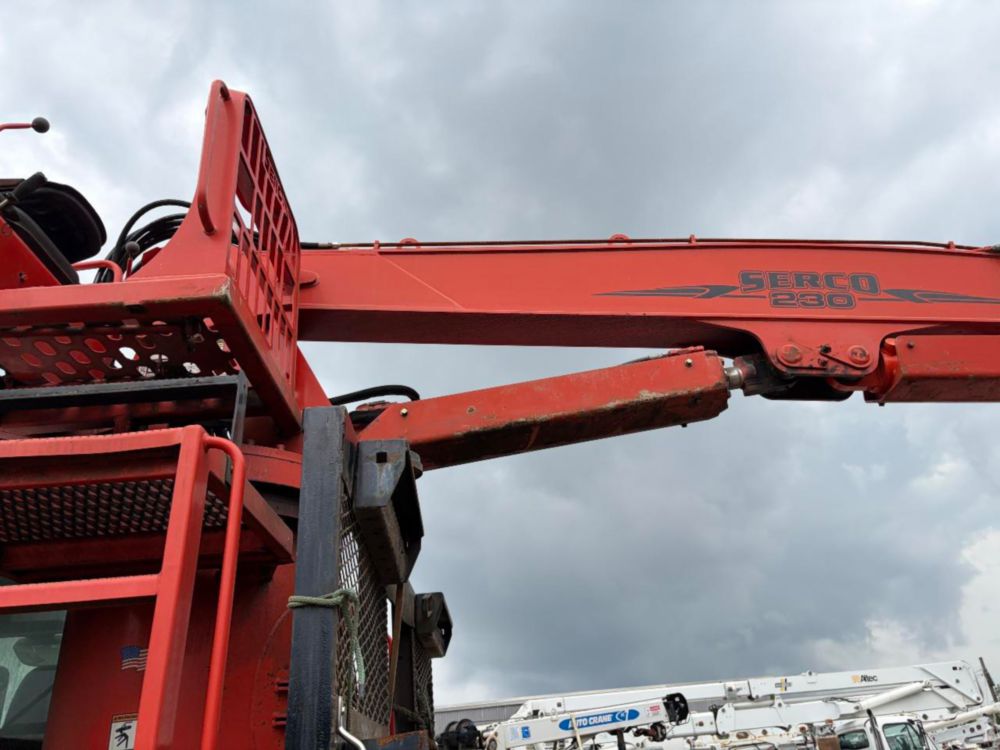 2016 Quad Serco 230 Grapple Truck