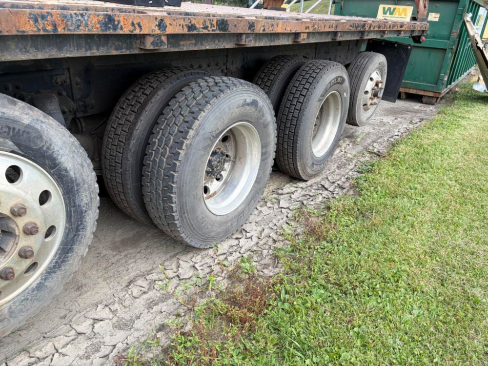 2016 Quad Serco 230 Grapple Truck