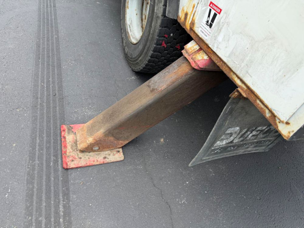 2007 Int'l 4300 Terex HRX-55 Material Handler Bucket Truck