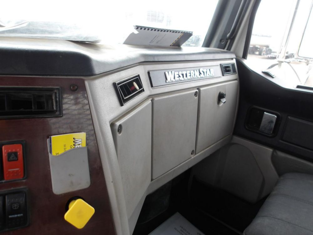 2019 Westernstar 4700 SB Rotobec Elite 910 Tandem Grapple Truck