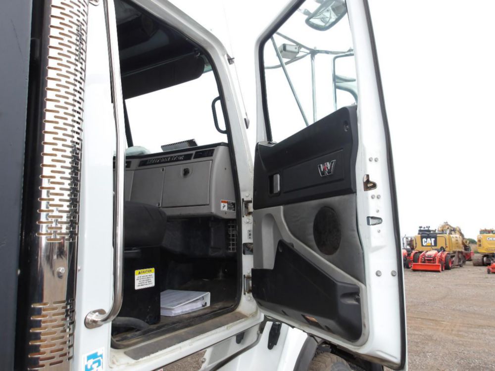 2019 Westernstar 4700 SB Rotobec Elite 910 Tandem Grapple Truck